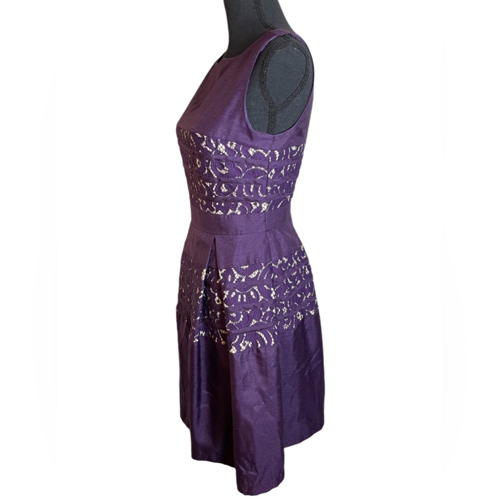 TAYLOR - LADIES DRESS - PURPLE - BLIND FLORAL PANELS - SIZE 4 - Picture 3 of 9